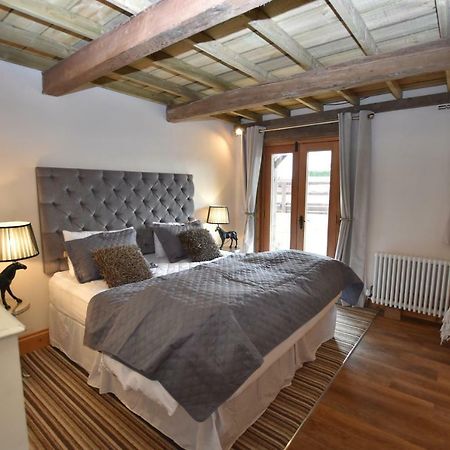 Oak Tree Stables Cottage Бірмінгем Екстер'єр фото
